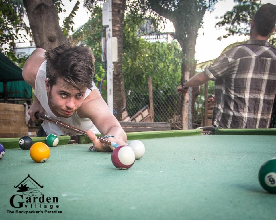 Garden Village Guesthouse & Pool Bar Сіємреап Екстер'єр фото